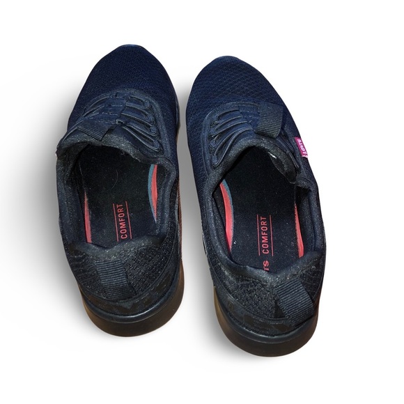 EUC Levi's Sunset Fly Women's Black Slip On Tennis Shoes - Picture 6 of 11